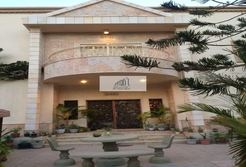 للإيجار، فيلا بأثاث فاخر للغاية في